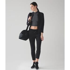 Lululemon On The Fly Pant Black Women's Size 8 28" Travel Luxtreme Stretch